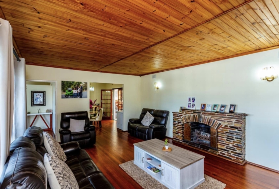 6 Bedroom Property for Sale in Bonnie Doone Eastern Cape